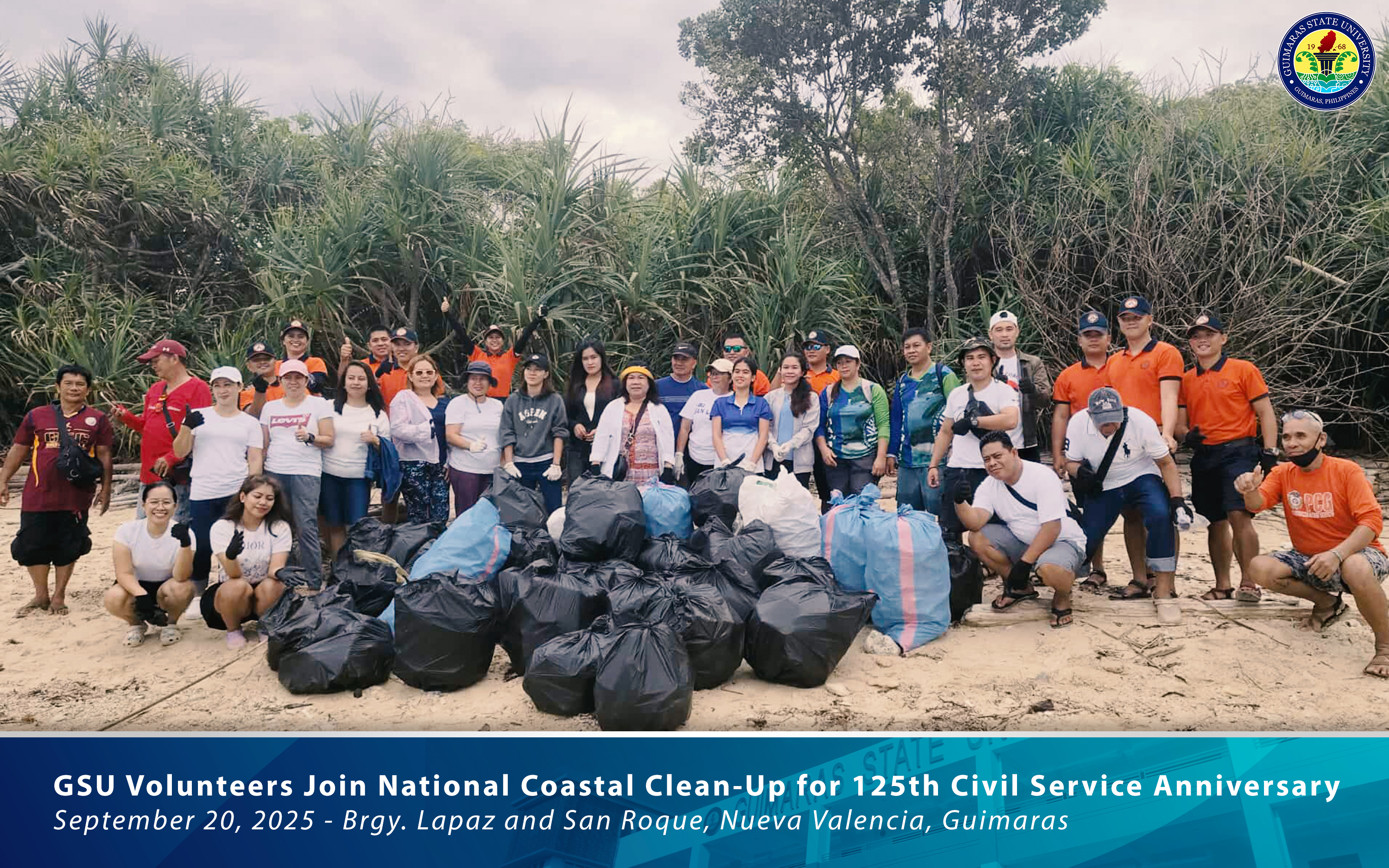 GSU volunteers cleaning coastal area