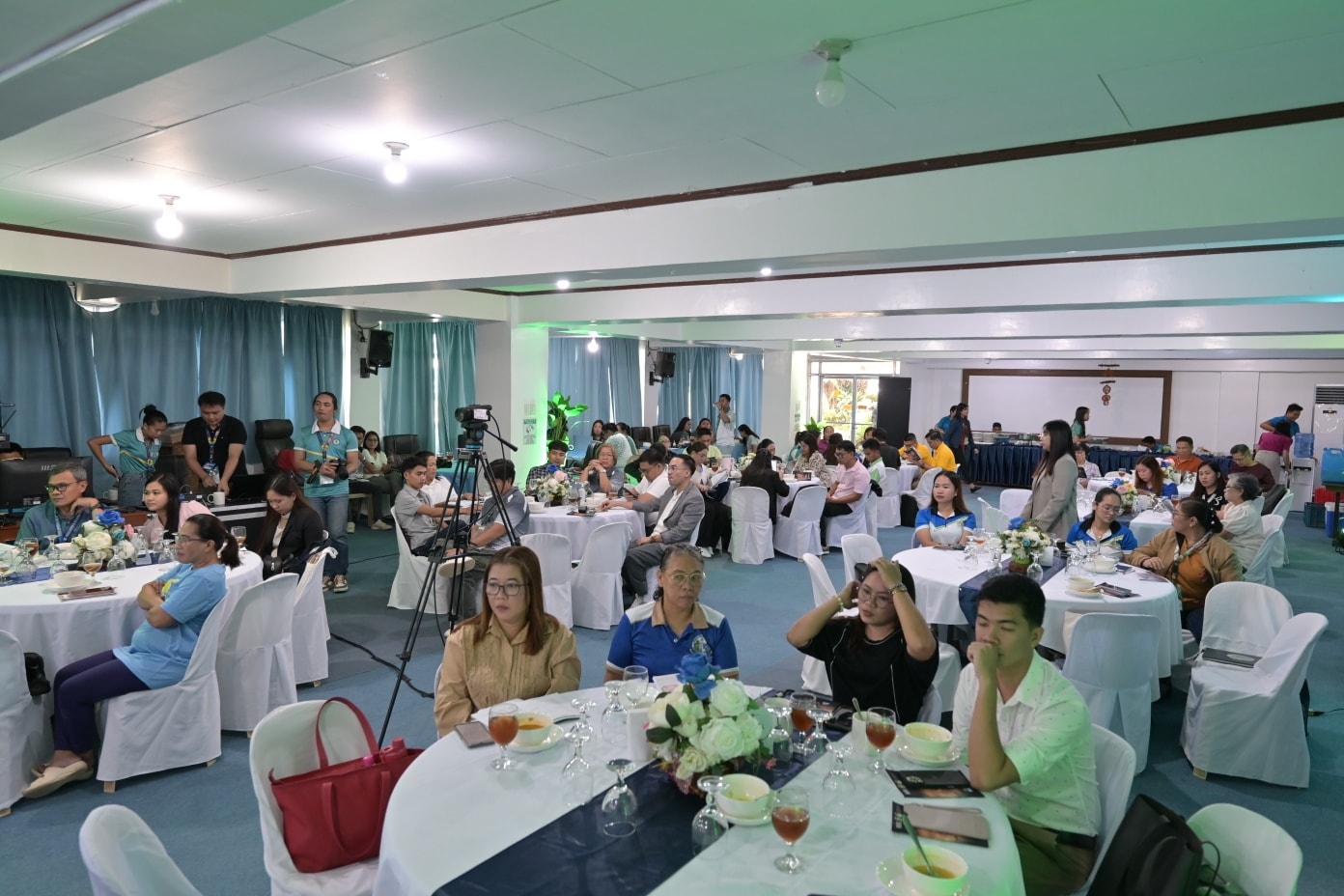 Vice Governor Cecile Gumarin delivering message